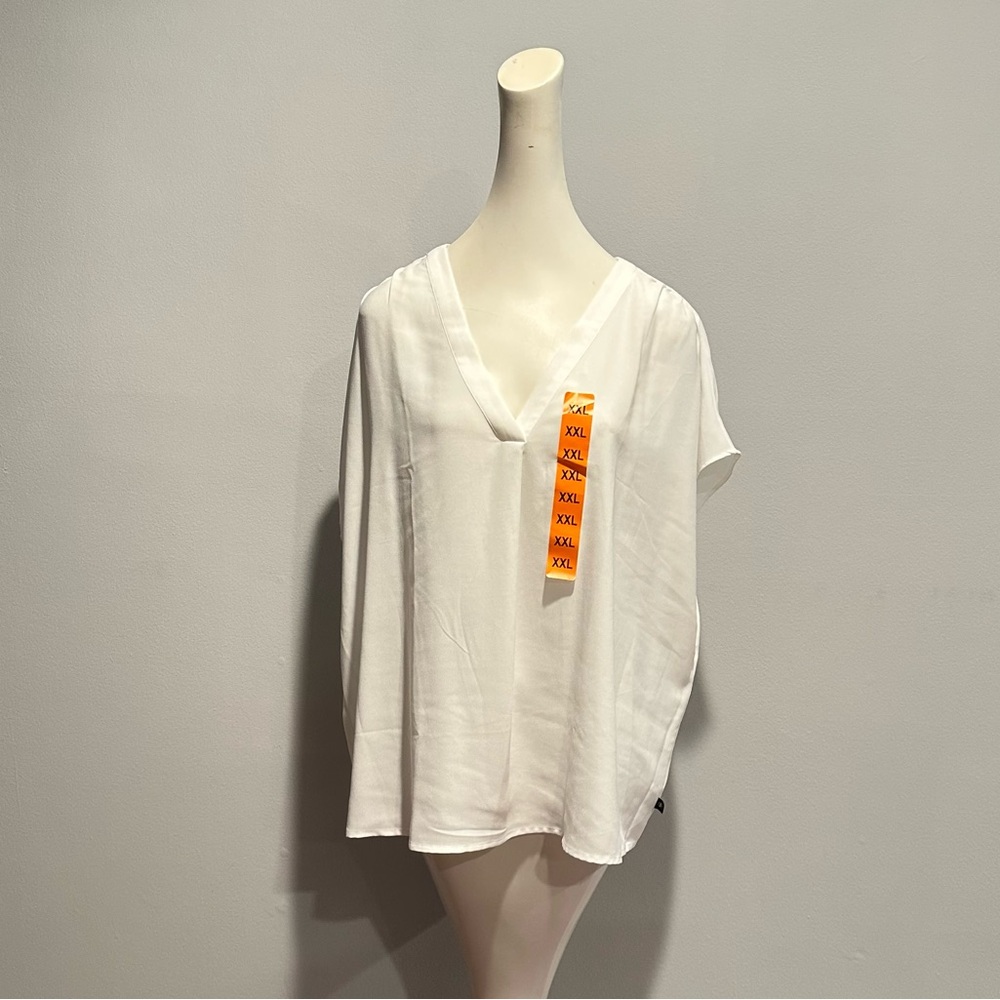 Banana Republic Women's V-Neck Casual Top, White, XXL - Picture 9 of 9